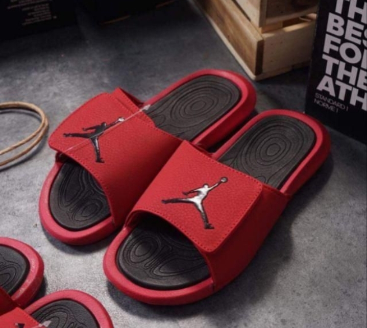 Bold maaty red flip flop